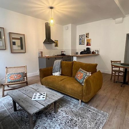 Appartement La Caresse De L'Amarante Mortagne-au-Perche Buitenkant foto